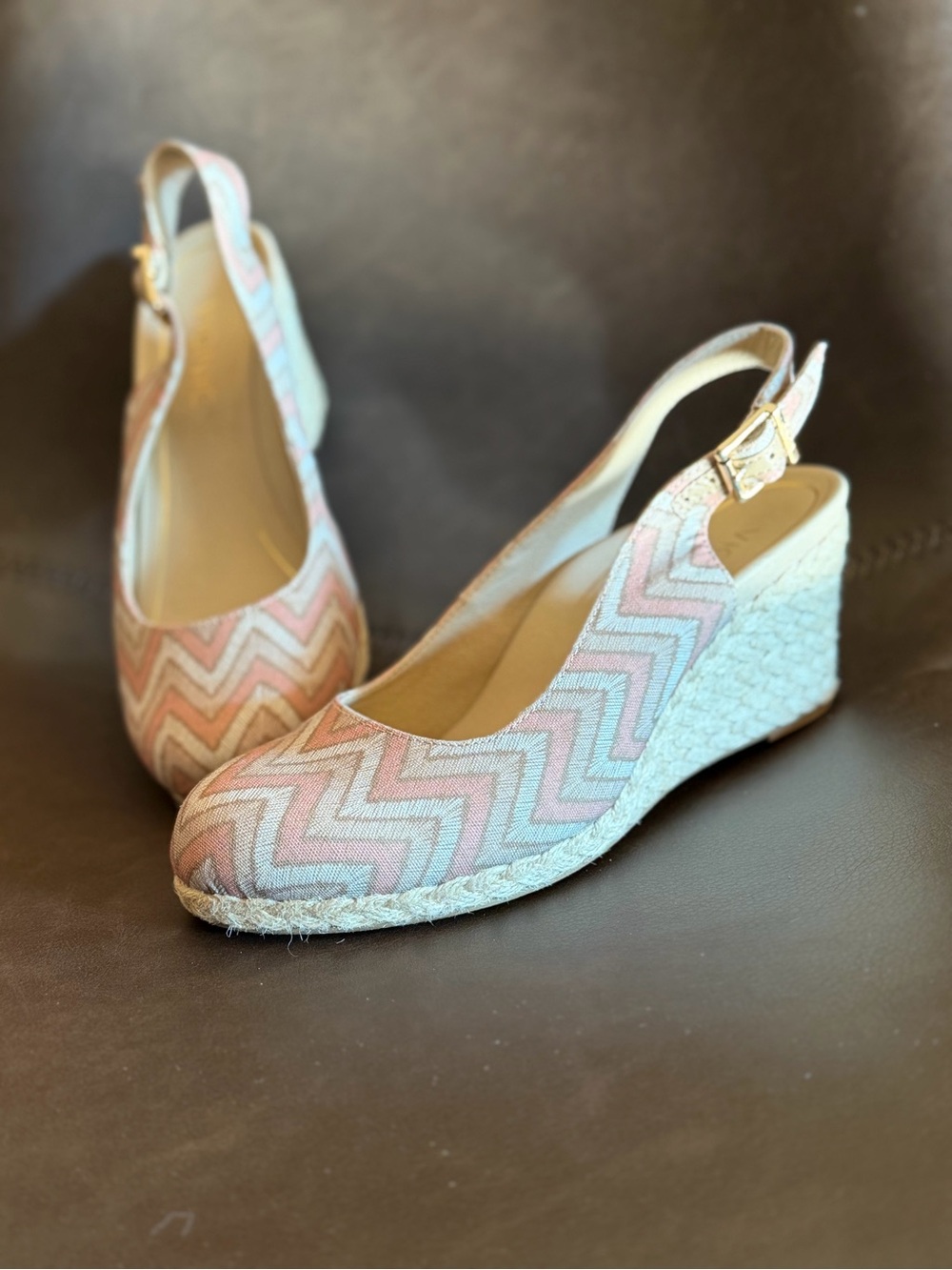 Vionic Pink Chevron Slingback Wedge Espadrilles Size 6.5 Like New